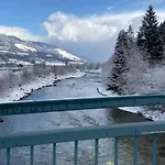Дом отдыха Mountain-view 15 Beds-pets Welcome